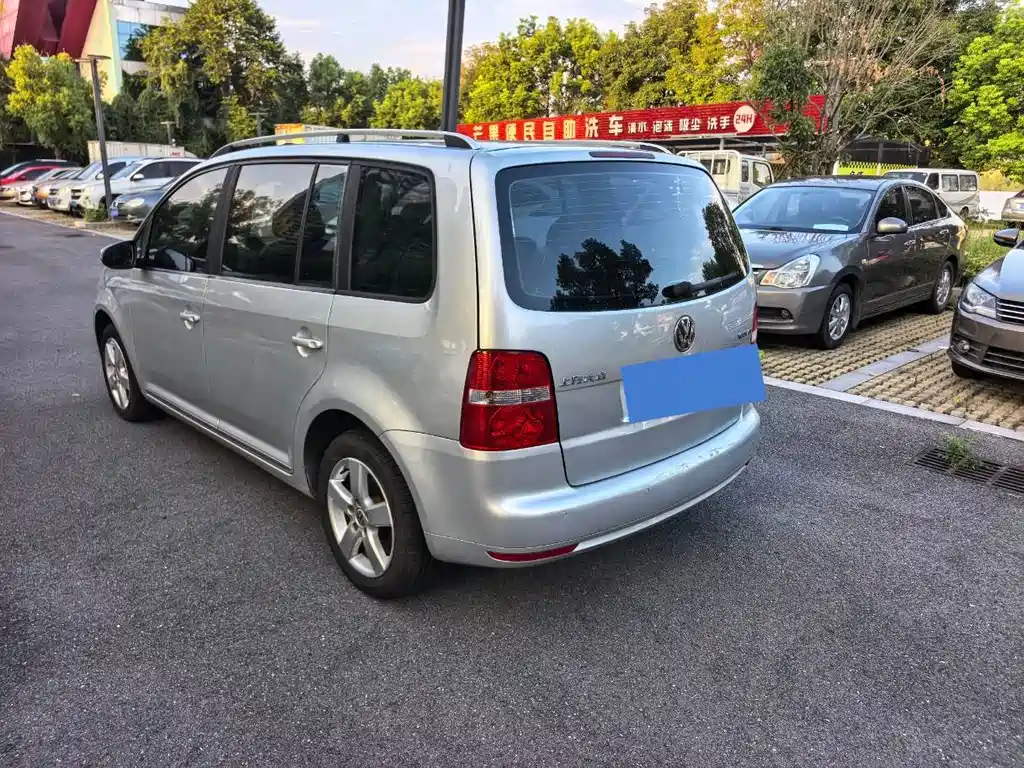 Volkswagen Touran — миниатюра 6