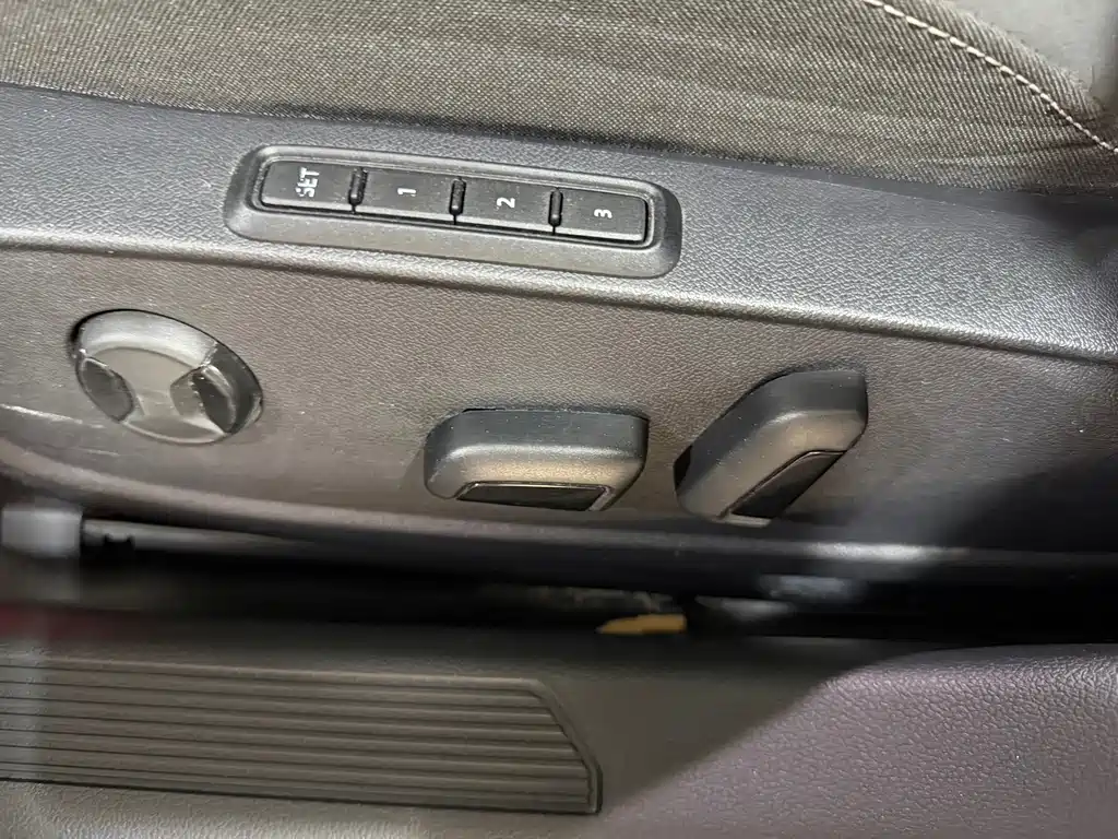 Volkswagen Golf — миниатюра 14