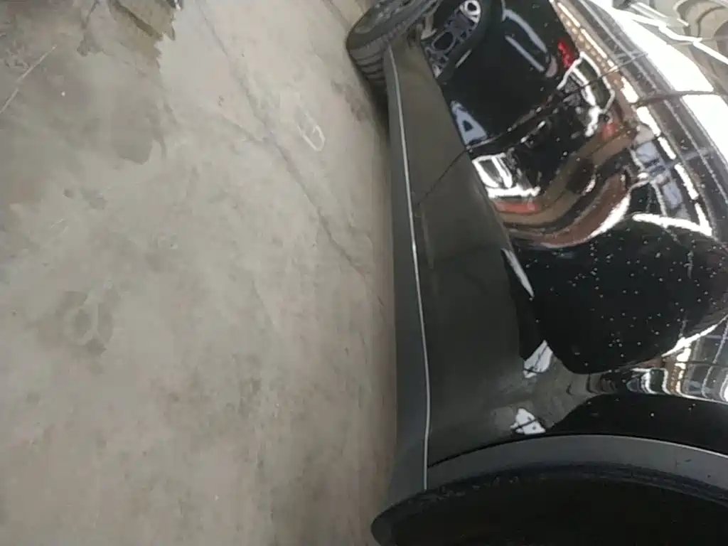 Tesla Model Y — миниатюра 22