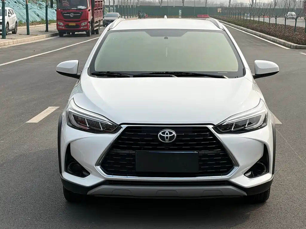 TOYOTA YARIS L ZHIXUAN