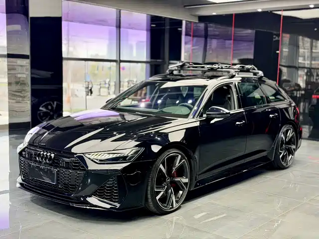 AUDI RS 6