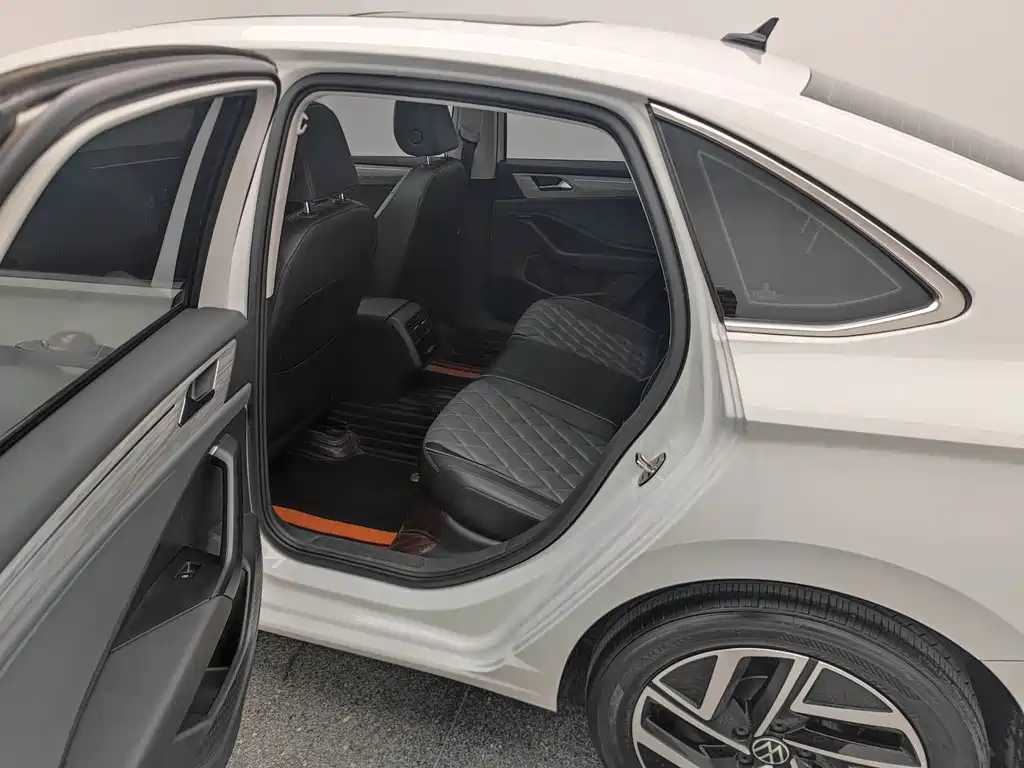 Volkswagen Sagitar — миниатюра 18