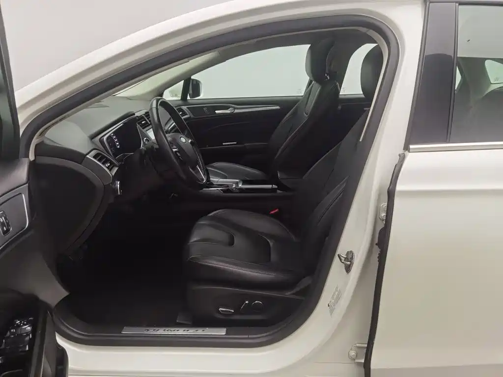 Ford Mondeo — миниатюра 10