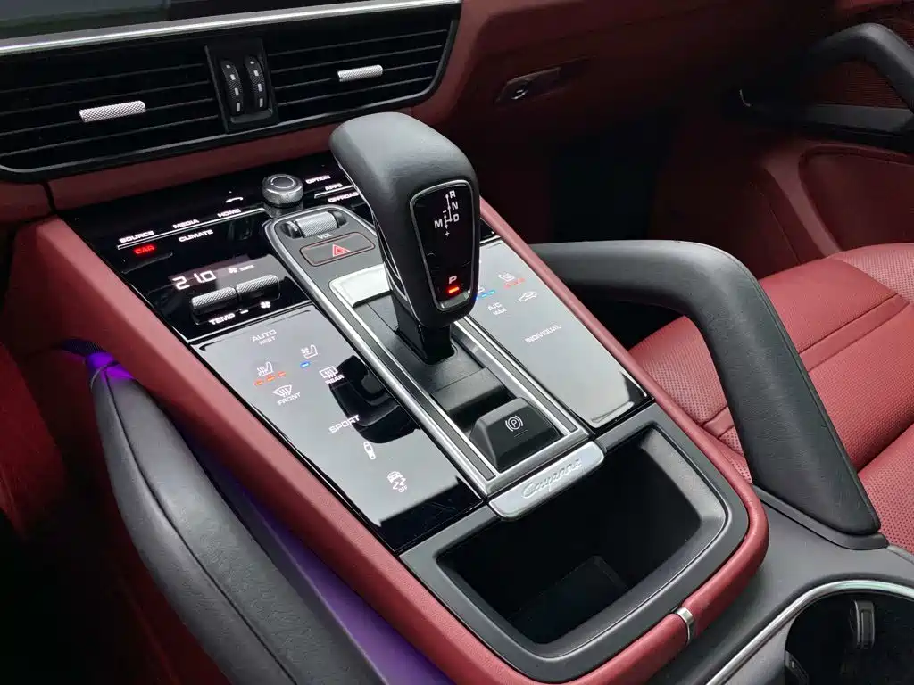 Porsche Cayenne — миниатюра 16