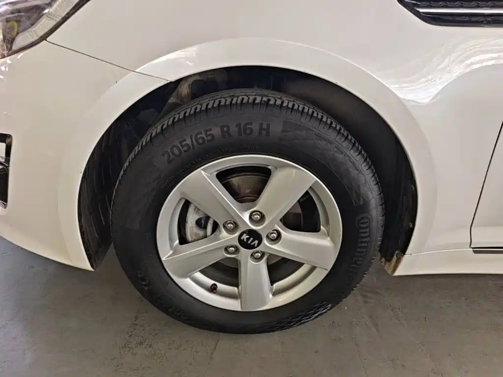 Kia K5 — миниатюра 23