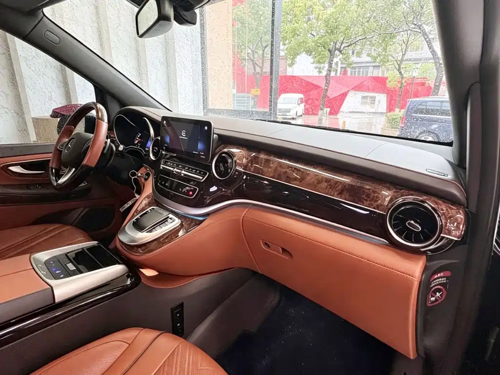 Mercedes-Benz V-Class V 2022 V 260 L Luxury