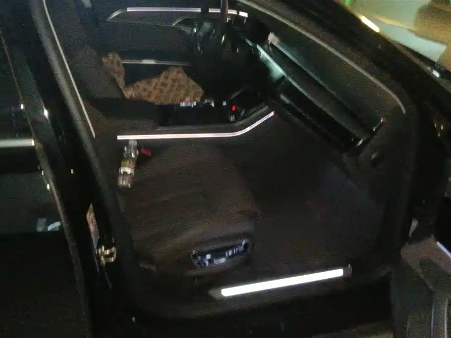 Audi A8 2025 A8L 45 TFSI quattro Luxury