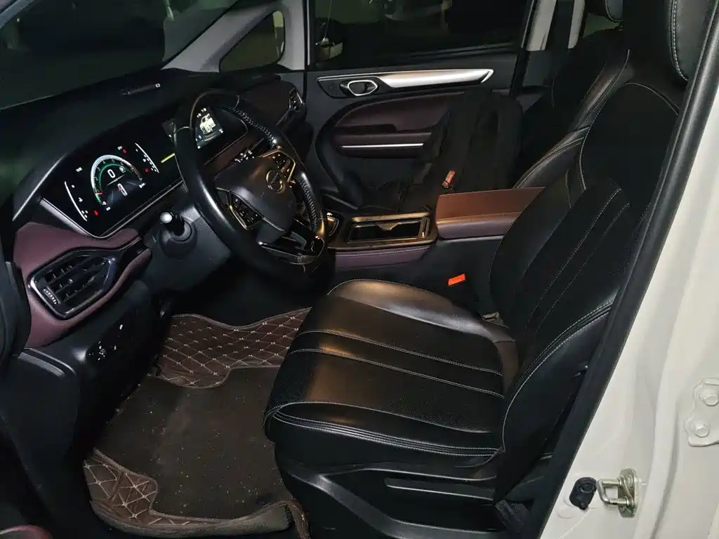 GAC Motor Trumpchi M6 — миниатюра 8