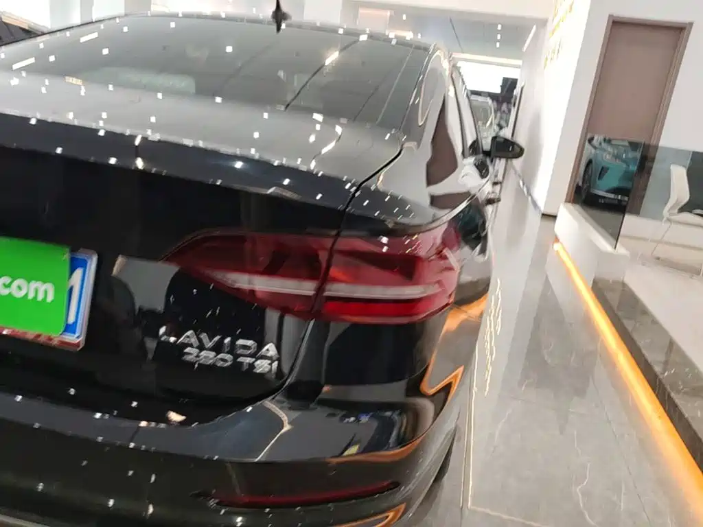 Volkswagen Lavida — миниатюра 8