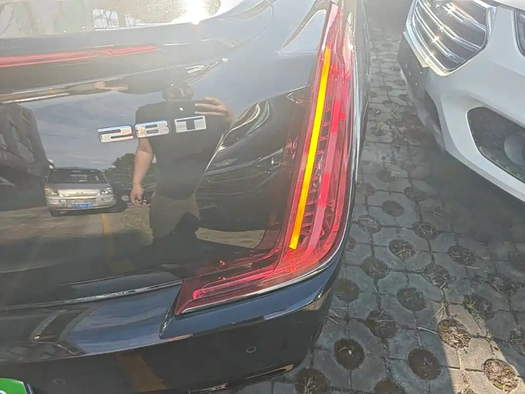 Cadillac XTS — миниатюра 8