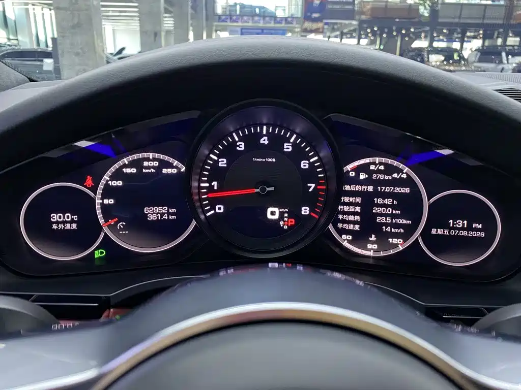 Porsche Cayenne — миниатюра 13