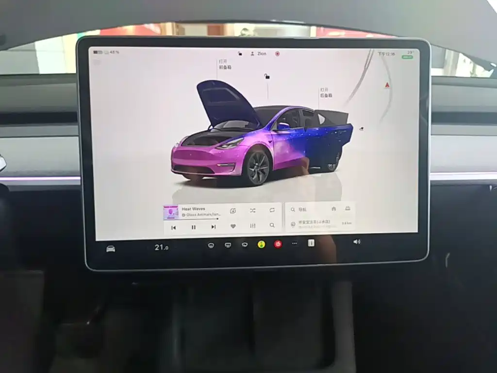 Tesla Model Y — миниатюра 13