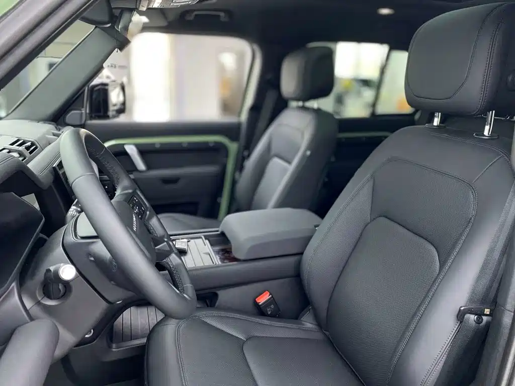Land Rover Defender — миниатюра 20