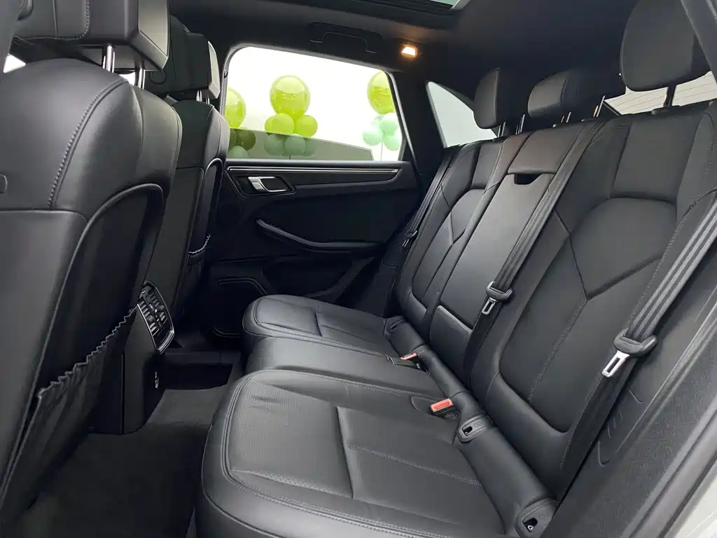 Porsche Macan — миниатюра 26