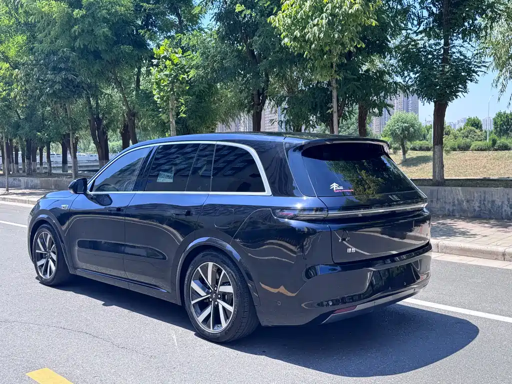 Li Auto L8 2023 Pro