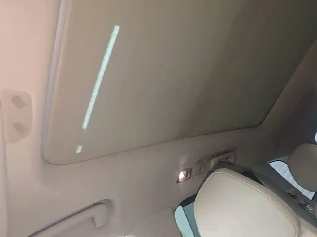 Volvo XC90 — миниатюра 18