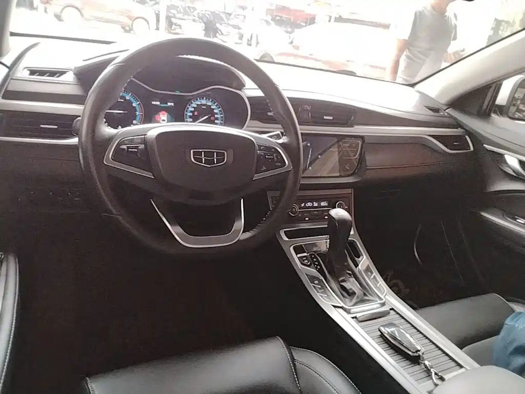 Geely Emgrand — миниатюра 10