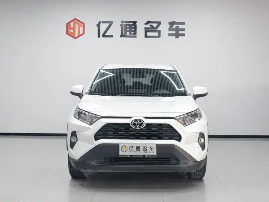 Toyota RAV4 — миниатюра 2