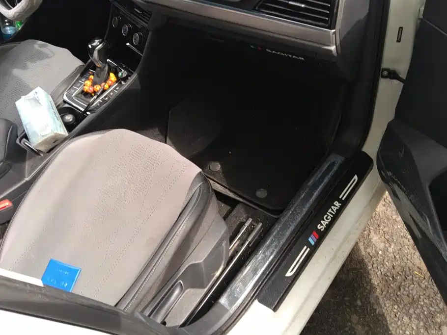 Volkswagen Sagitar — миниатюра 8