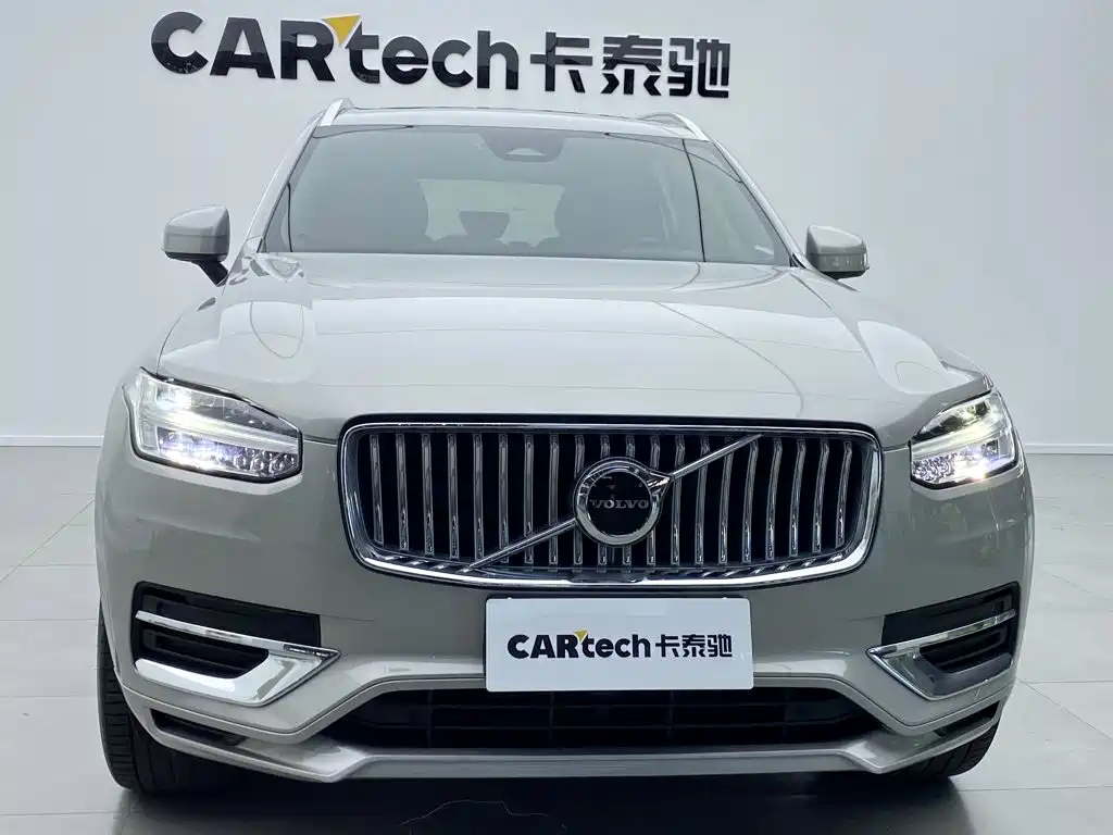 Volvo XC90 — миниатюра 10