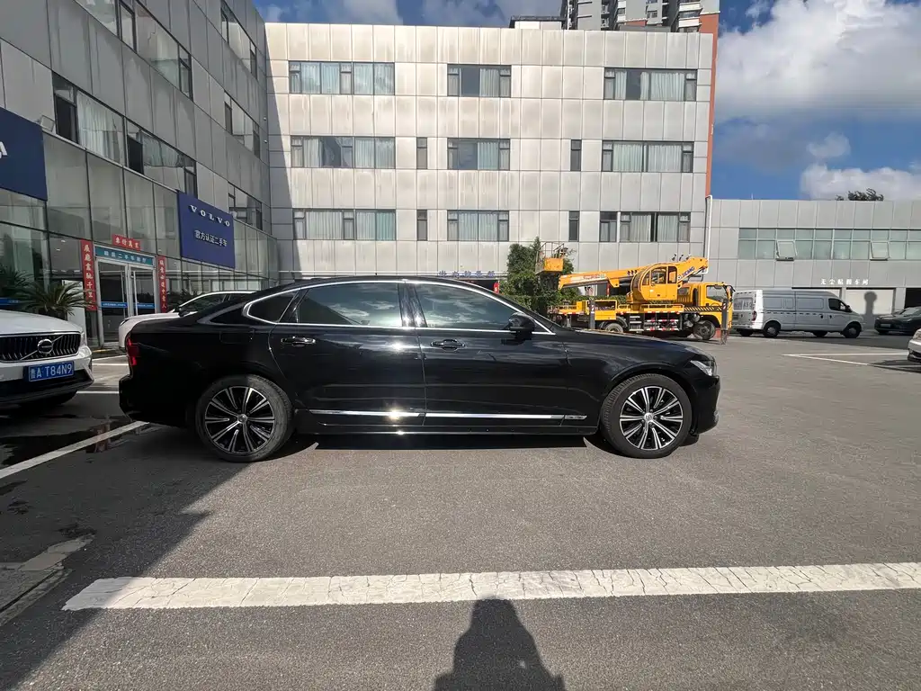 Volvo S90 — миниатюра 4