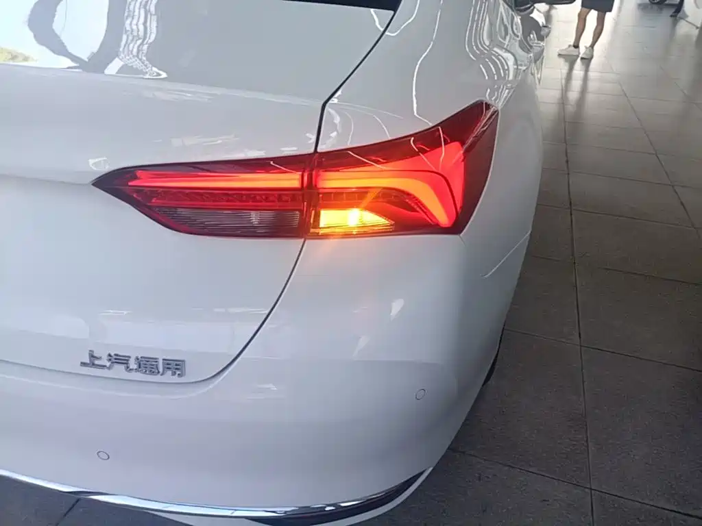 Buick Verano — миниатюра 8