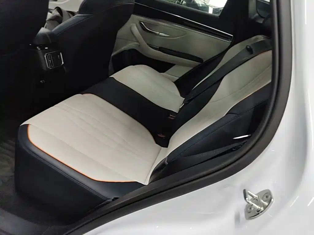 BYD PLUS New Energy — миниатюра 17
