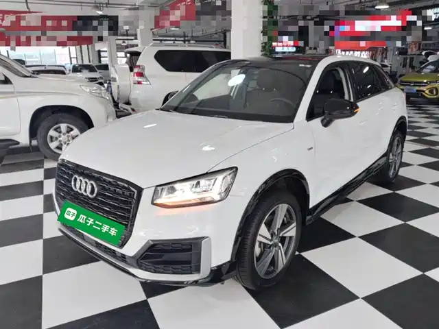 AUDI  Q2L 2021