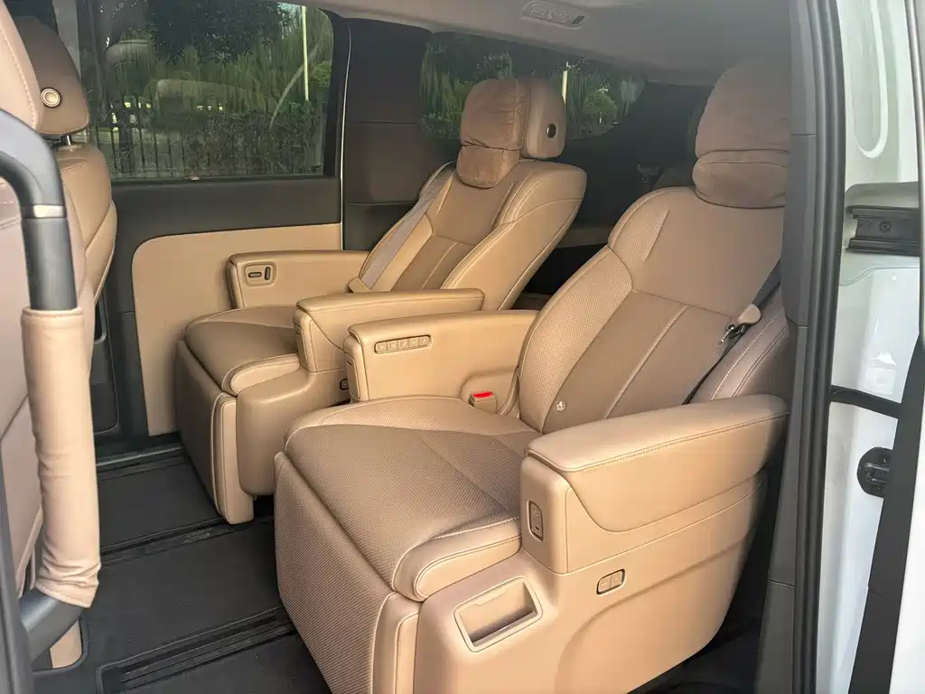 Li Auto Li MEGA — миниатюра 7