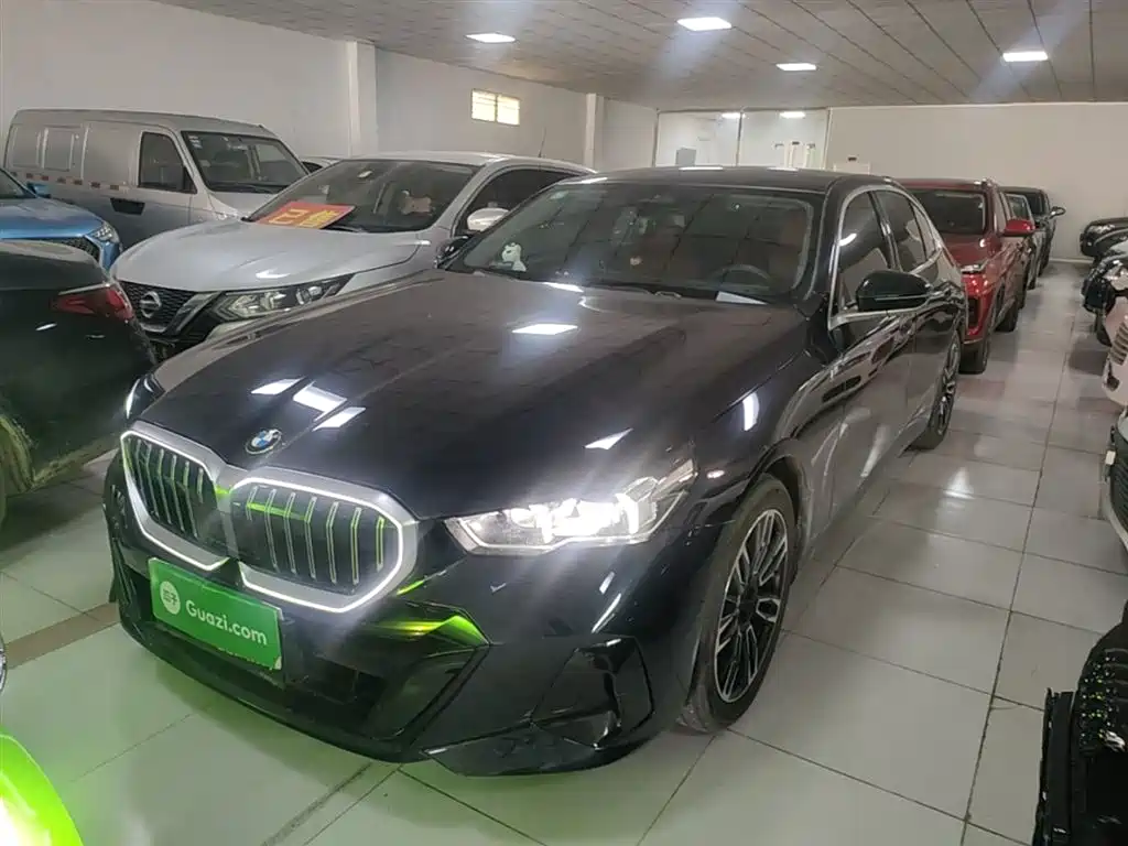 BMW 5 Series 2025