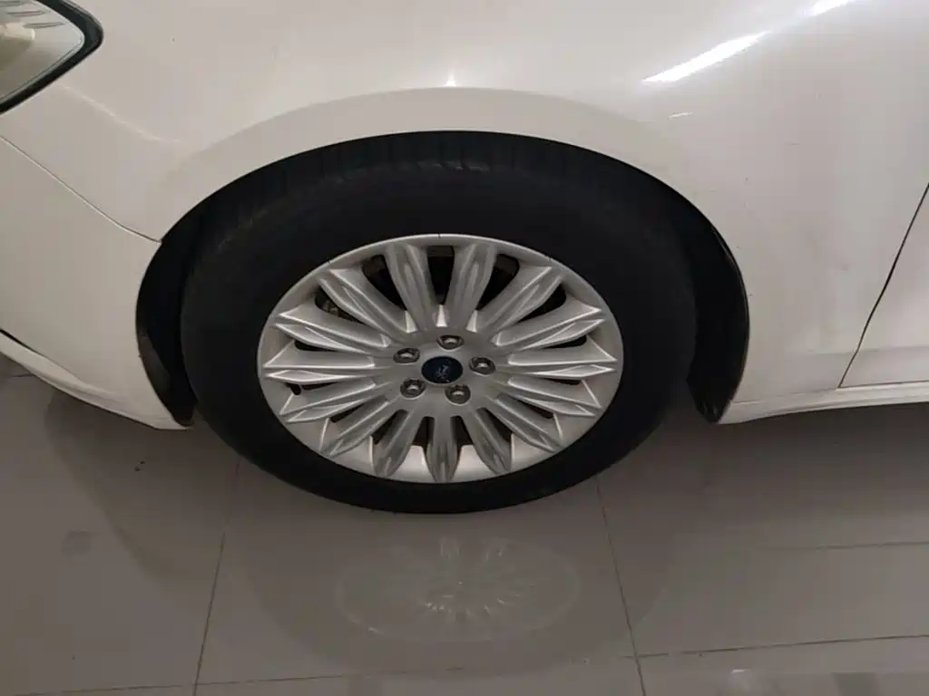 Ford Mondeo — миниатюра 23
