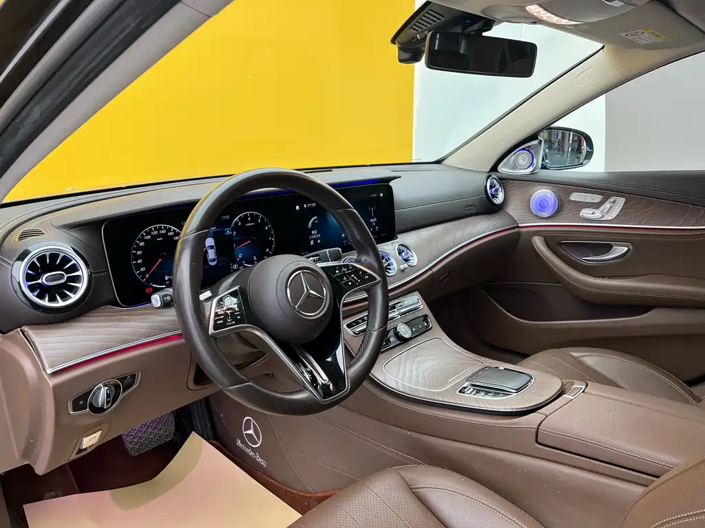 MERCEDES-BENZ E CLASS