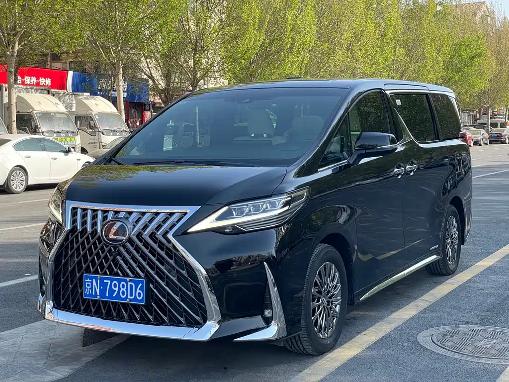 Lexus LM 2021