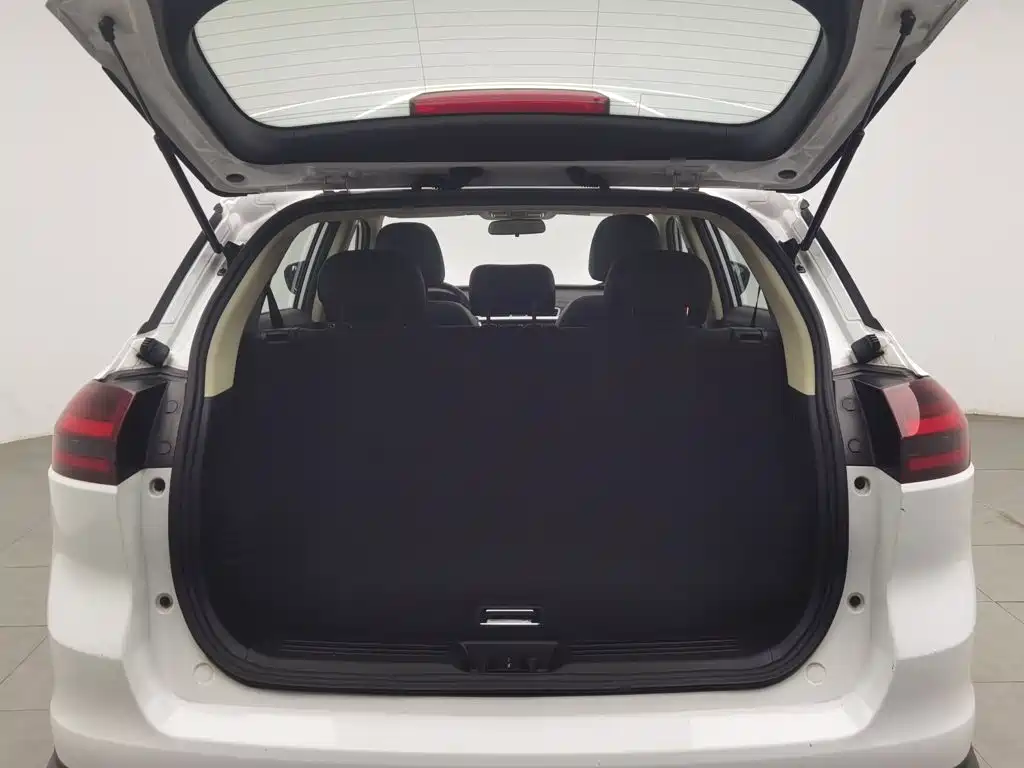 Geely Boyue — миниатюра 16