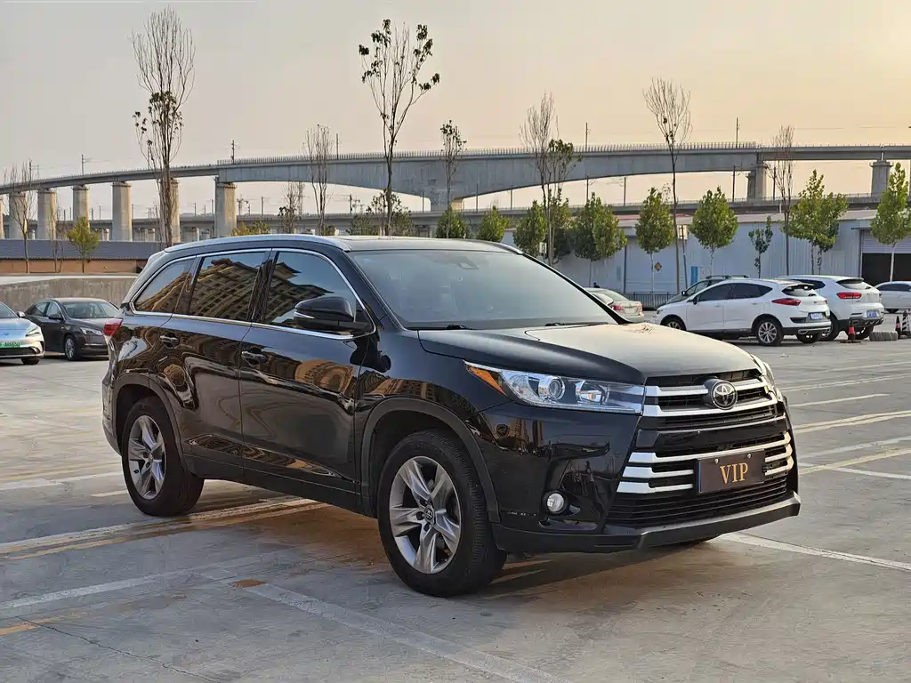 Toyota Highlander — миниатюра 3