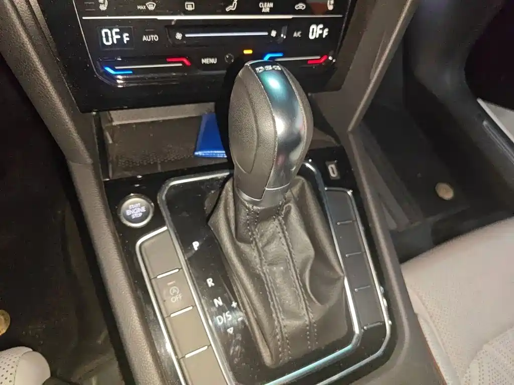 Volkswagen Magotan 2023 200 330TSI DSG Luxury