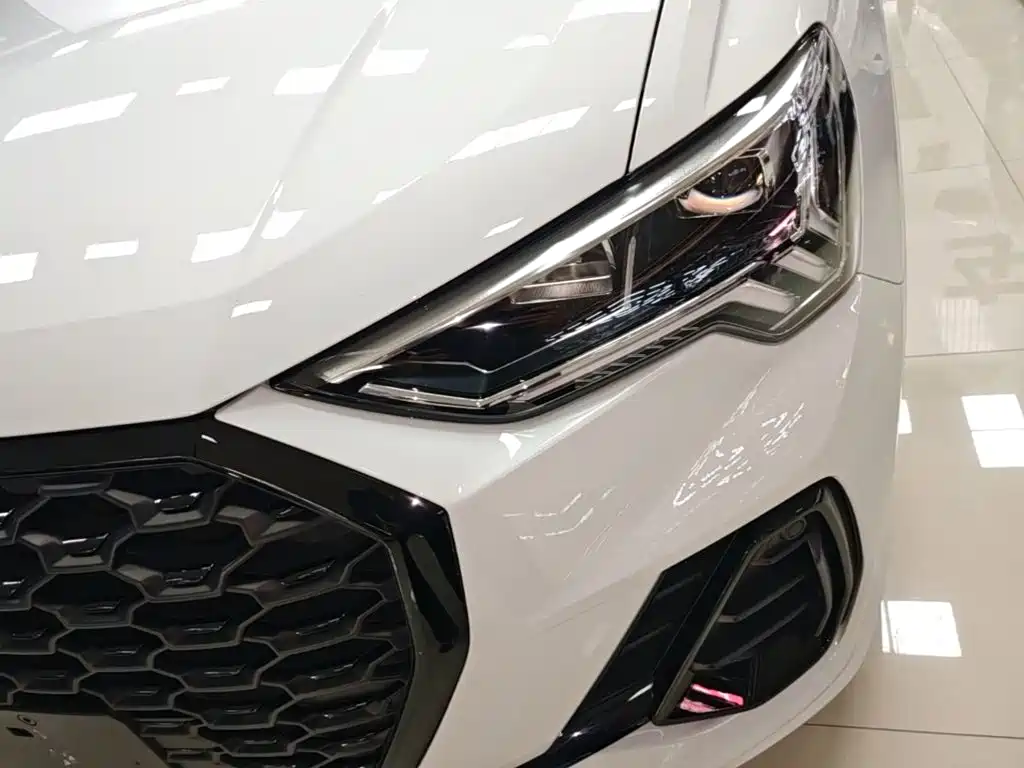Audi Q3 Sportback — миниатюра 24
