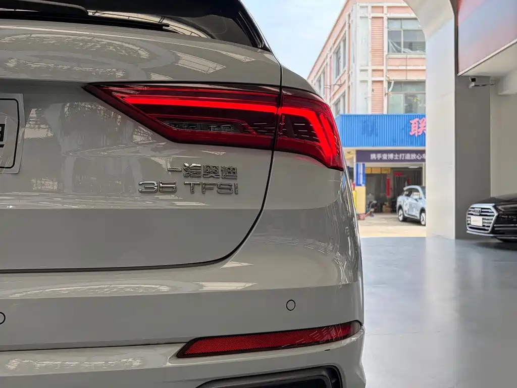 Audi Q3 — миниатюра 18