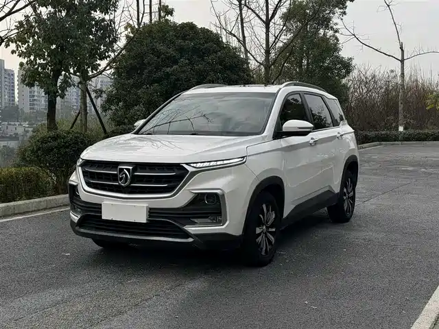 BAOJUN 530 2018