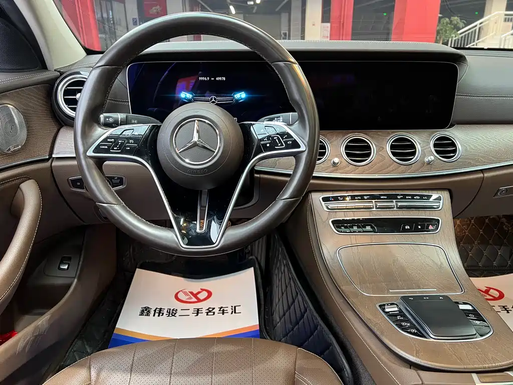 MERCEDES-BENZ E CLASS