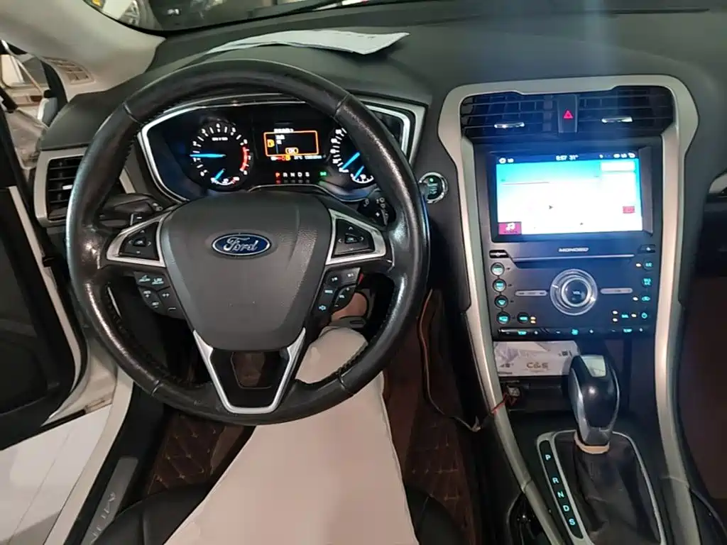 Ford Mondeo — миниатюра 10