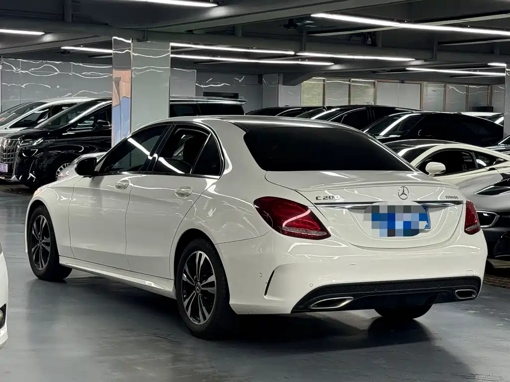 Mercedes-Benz C-Class — миниатюра 4