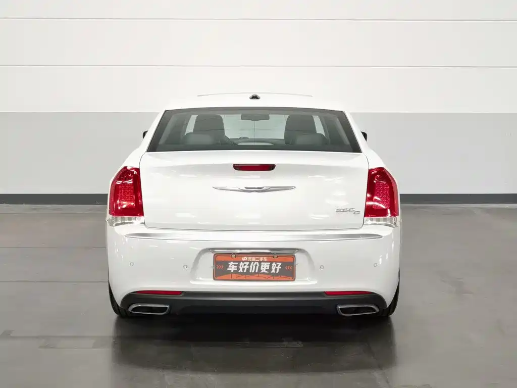 Chrysler 300C 2016 3.0L