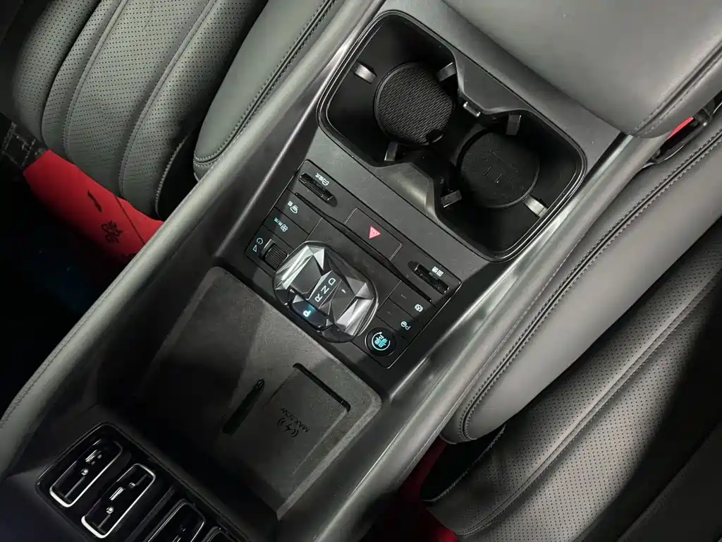 BYD L EV — миниатюра 17