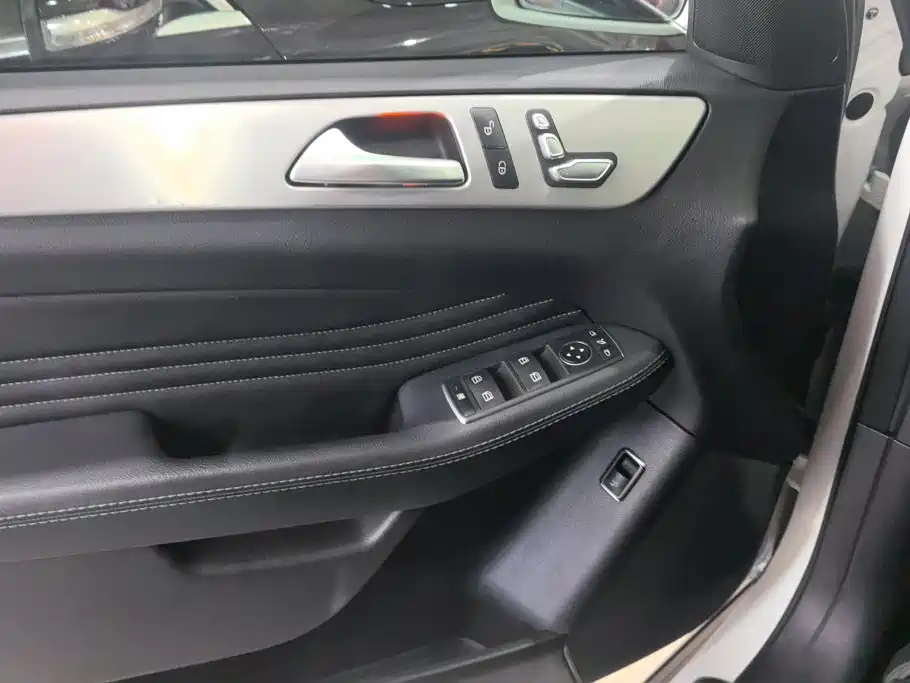 Mercedes-Benz GLE Coupe — миниатюра 7