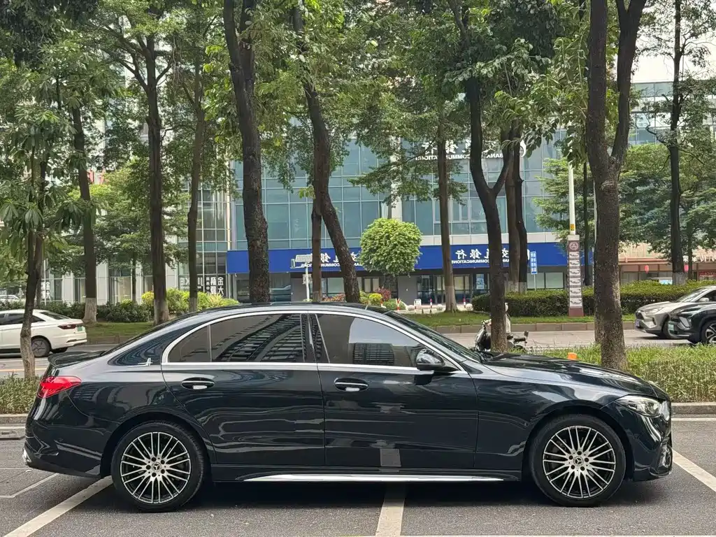 Mercedes-Benz C-Class — миниатюра 2