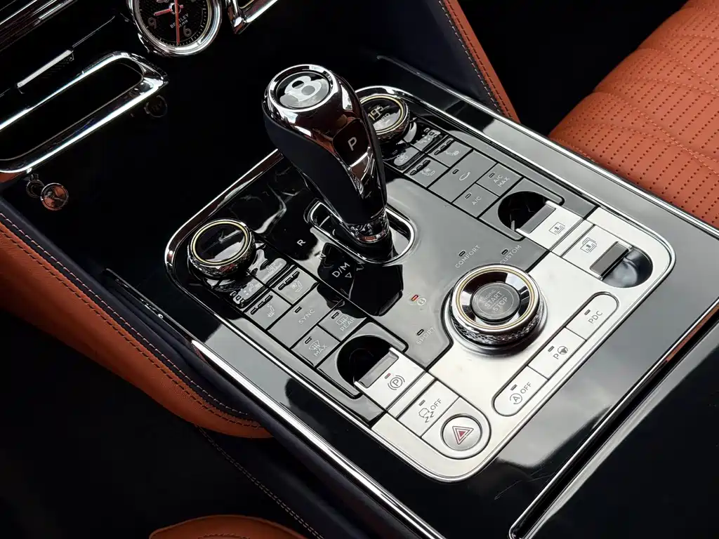 Bentley Flying Spur — миниатюра 7