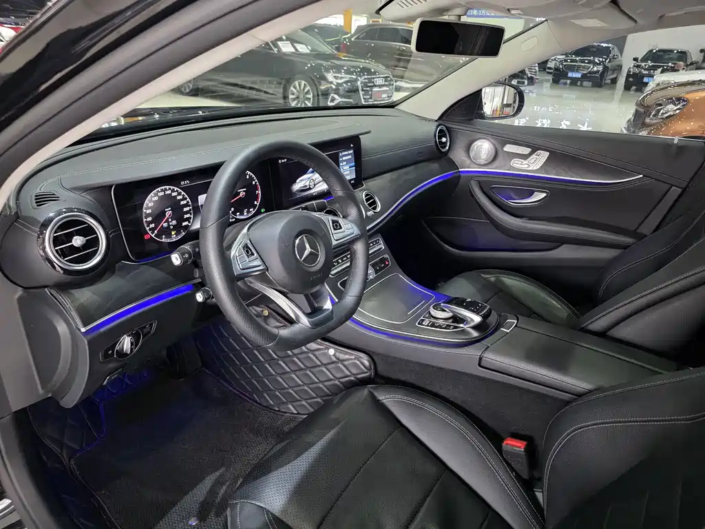 Mercedes-Benz E-Class — миниатюра 7