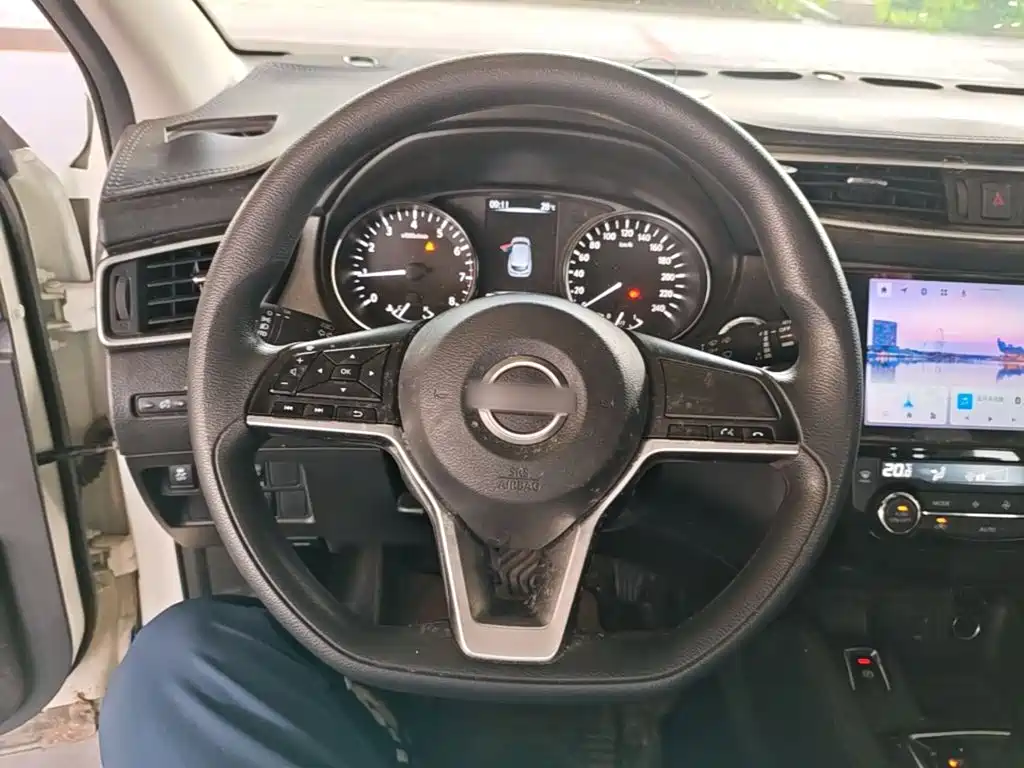 Nissan Qashqai — миниатюра 11