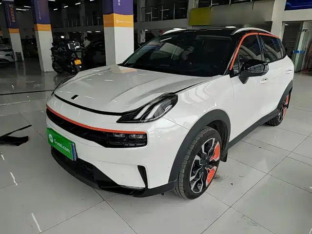2022 Lynk & Co 06